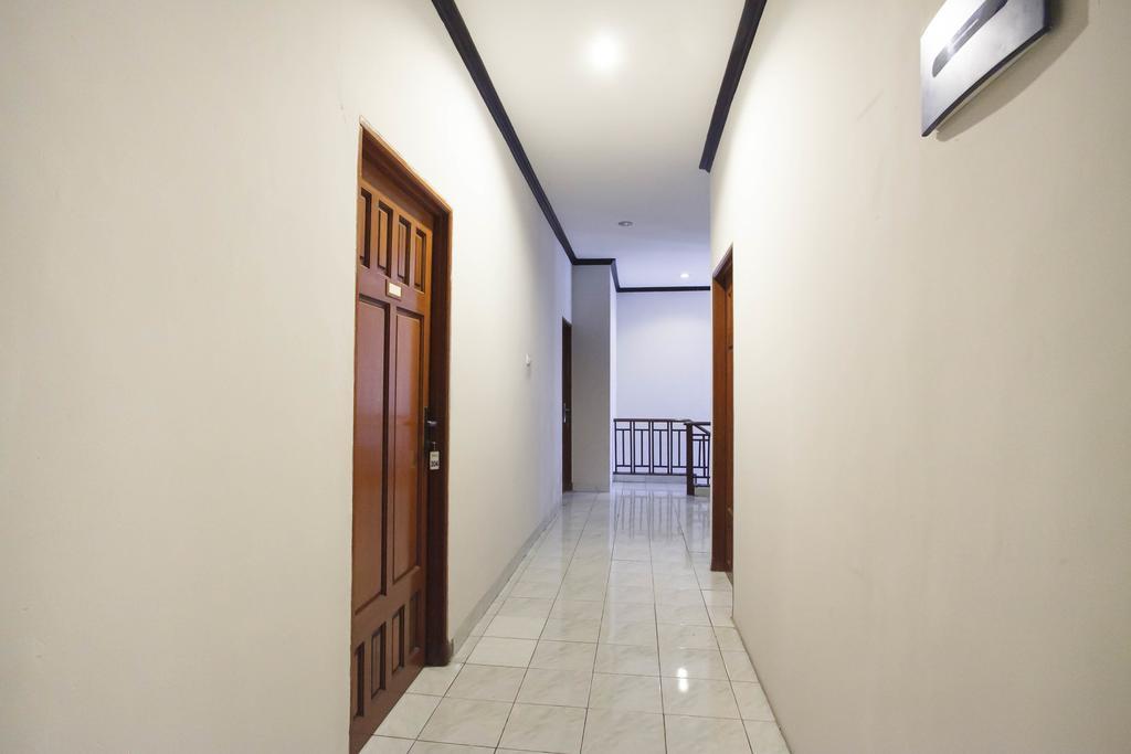 Reddoorz Near Juanda Airport T1 Hotel Brebek Eksteriør billede