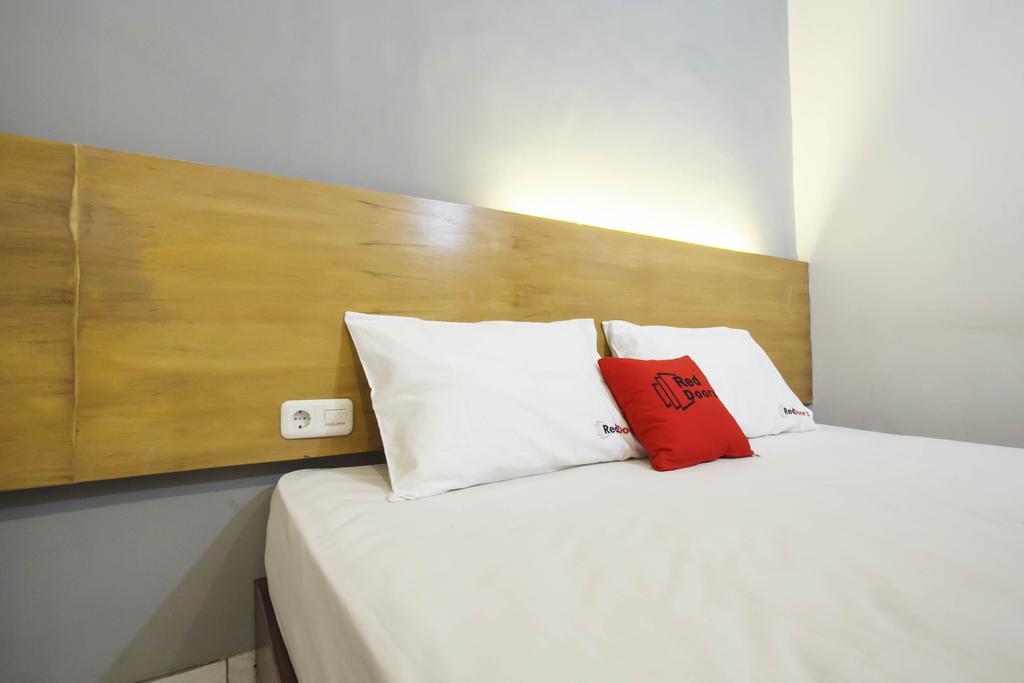 Reddoorz Near Juanda Airport T1 Hotel Brebek Eksteriør billede