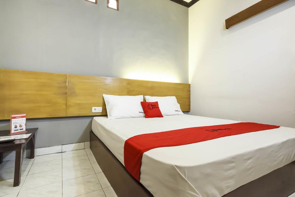 Reddoorz Near Juanda Airport T1 Hotel Brebek Eksteriør billede