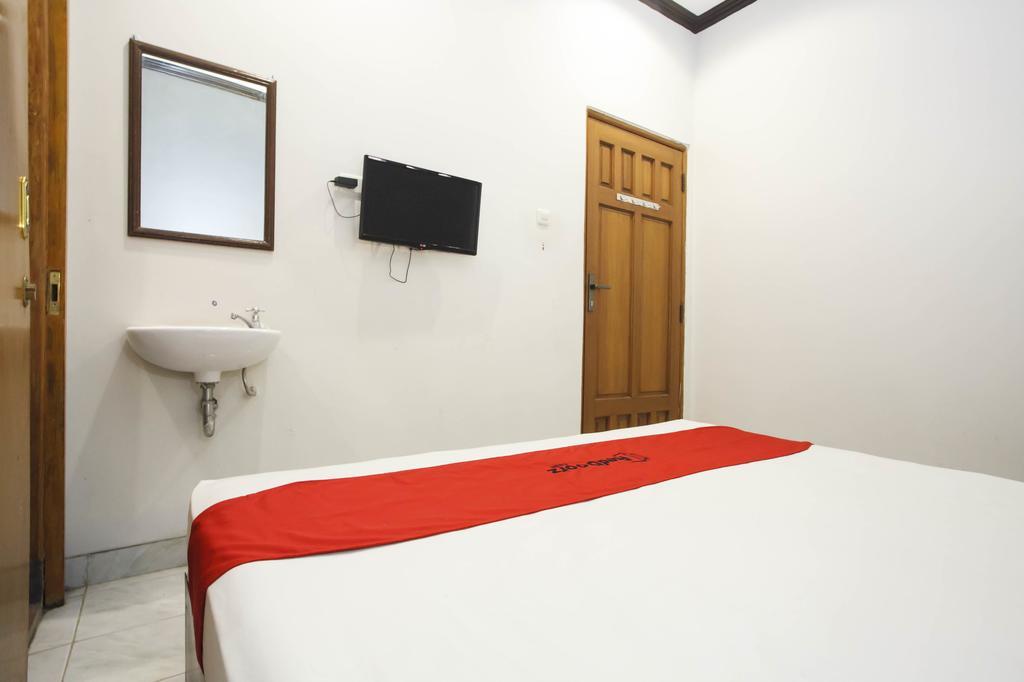 Reddoorz Near Juanda Airport T1 Hotel Brebek Eksteriør billede