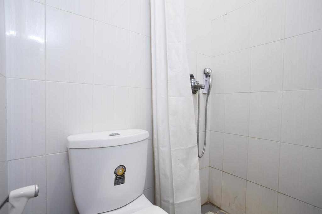 Reddoorz Near Juanda Airport T1 Hotel Brebek Eksteriør billede