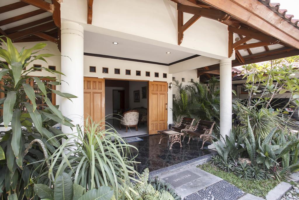 Reddoorz Near Juanda Airport T1 Hotel Brebek Eksteriør billede