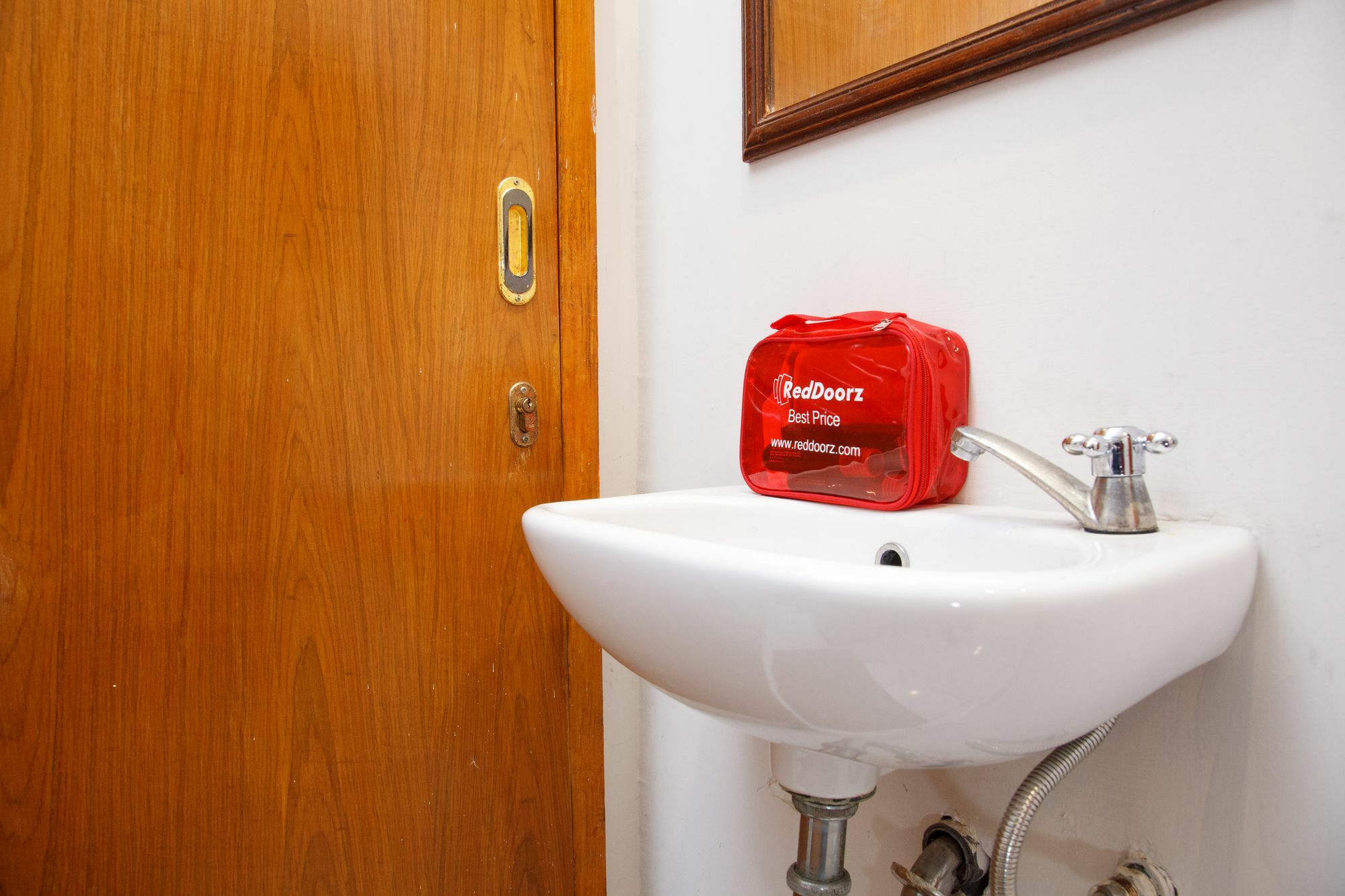 Reddoorz Near Juanda Airport T1 Hotel Brebek Eksteriør billede