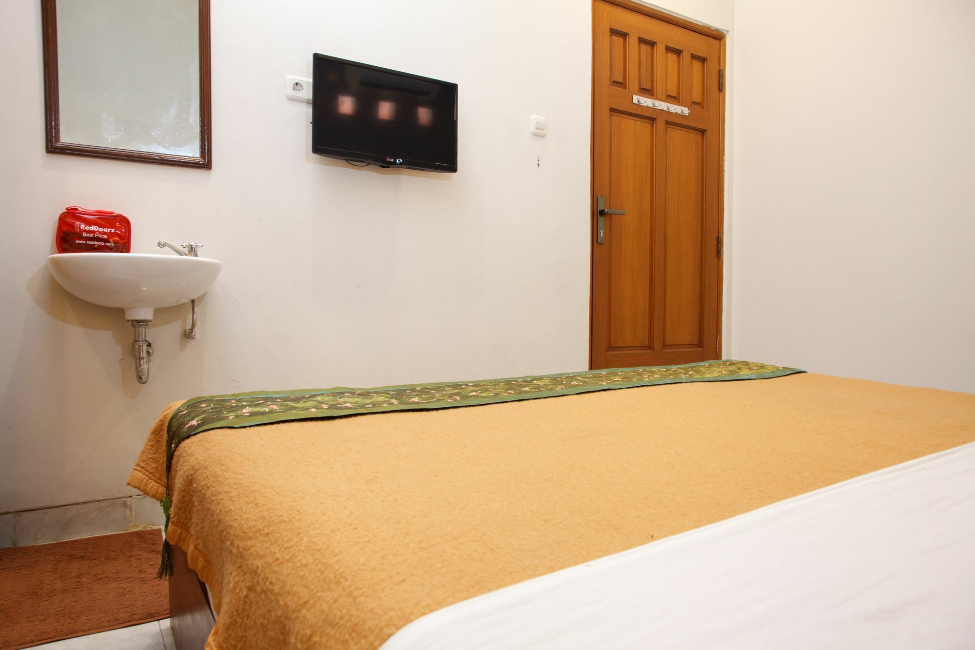 Reddoorz Near Juanda Airport T1 Hotel Brebek Eksteriør billede